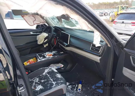 2025 Volkswagen Atlas 2.0T Peak Edition from USA, damaged, VIN 1V2CR2CA7SC545972